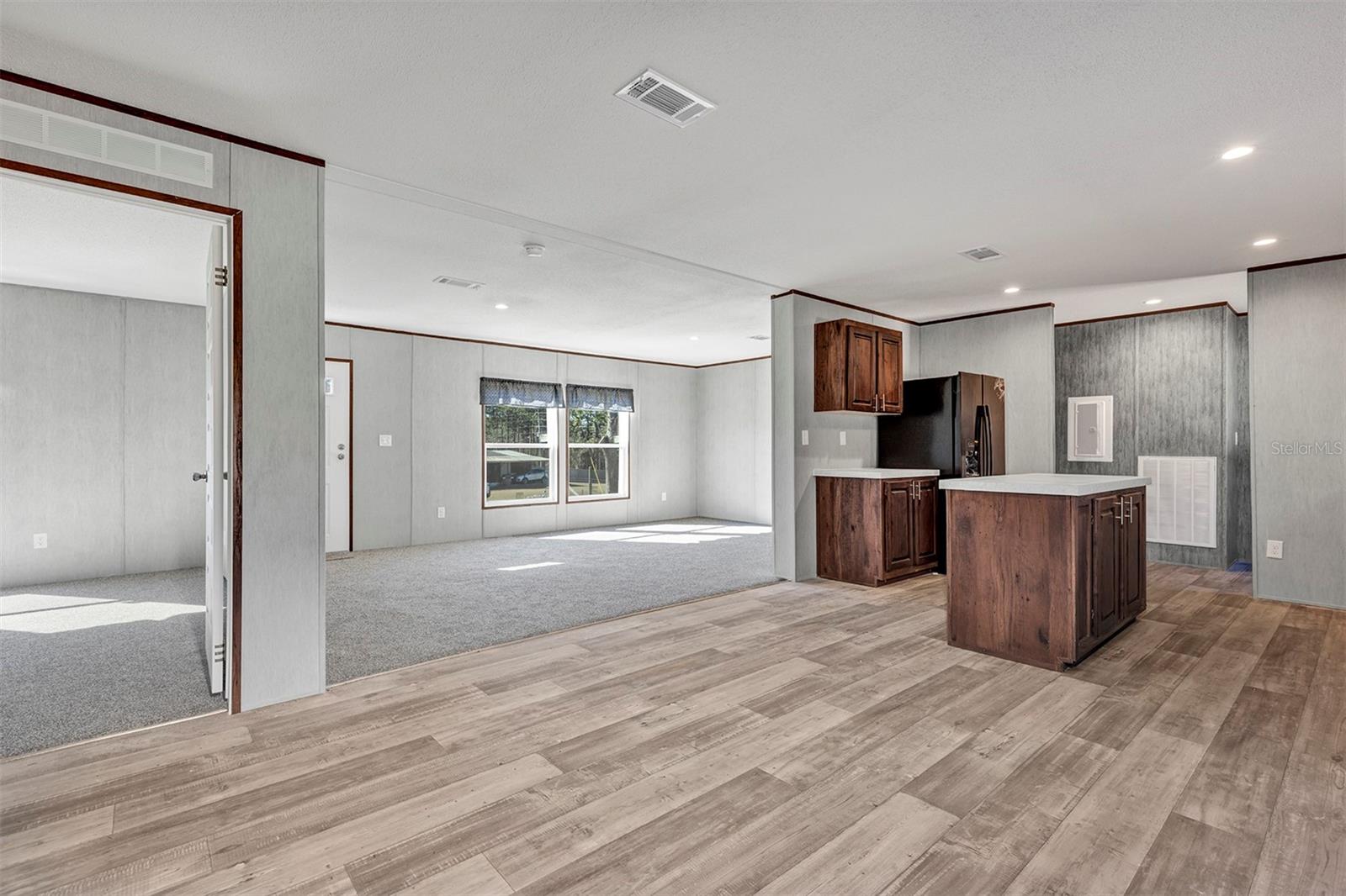 Image 10 of 47 For 16879 42nd Loop