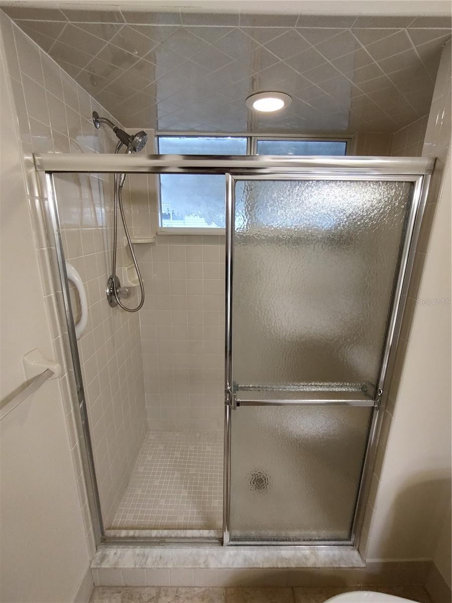 Image 17 of 22 For 8435 109th Lane