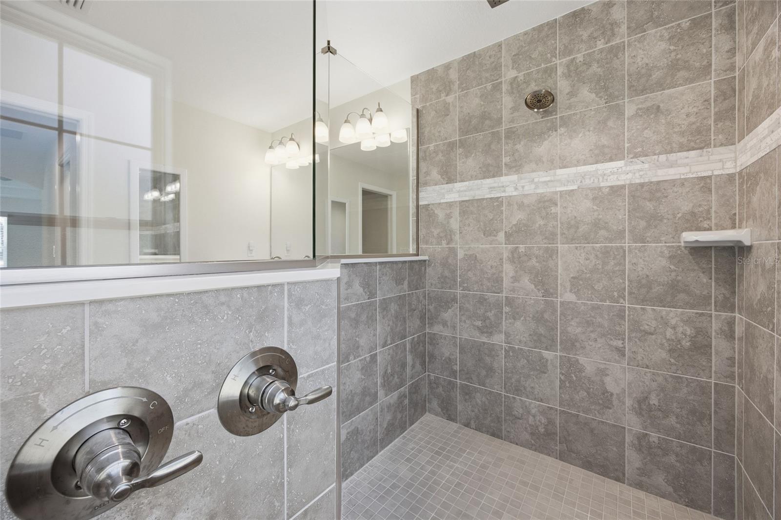 Image 10 of 60 For 14377 141st Avenue