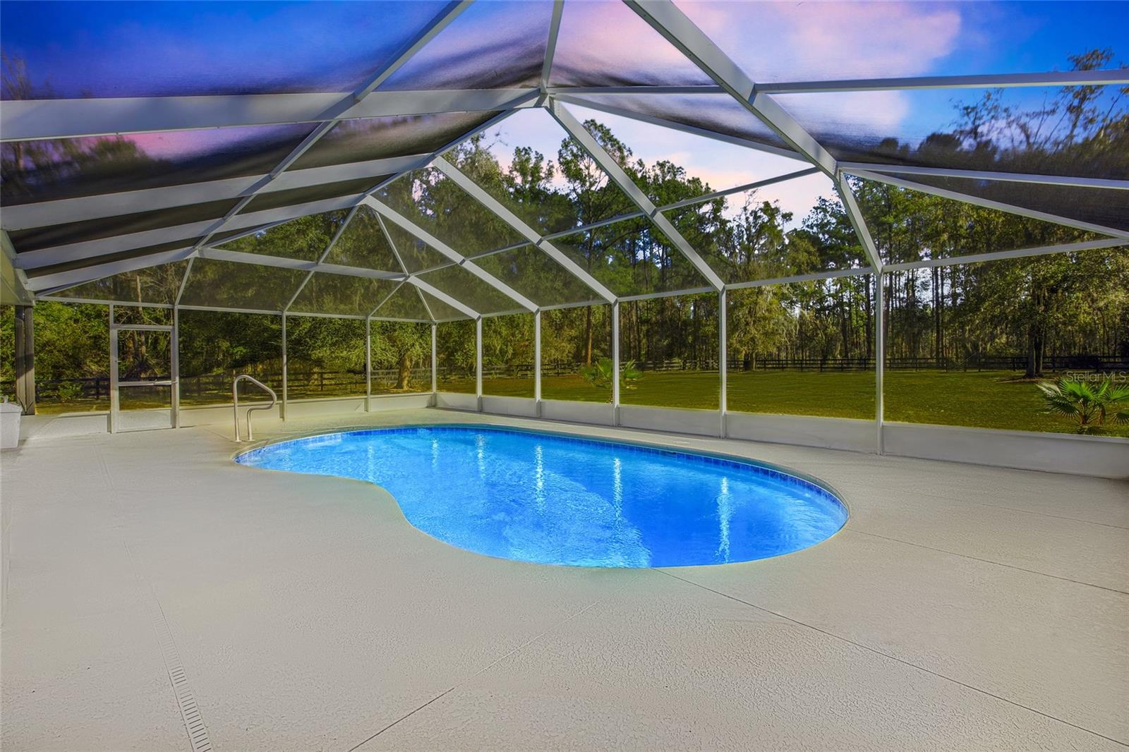 Image 14 of 60 For 14377 141st Avenue