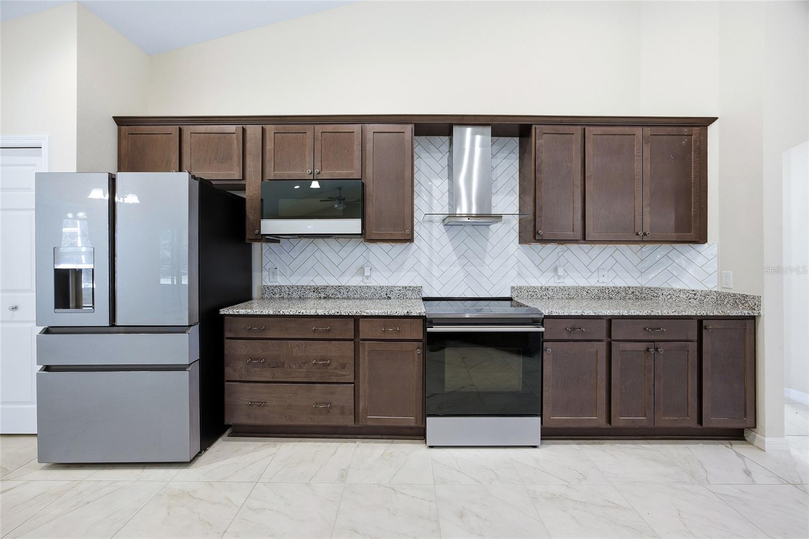 Image 38 of 60 For 14377 141st Avenue