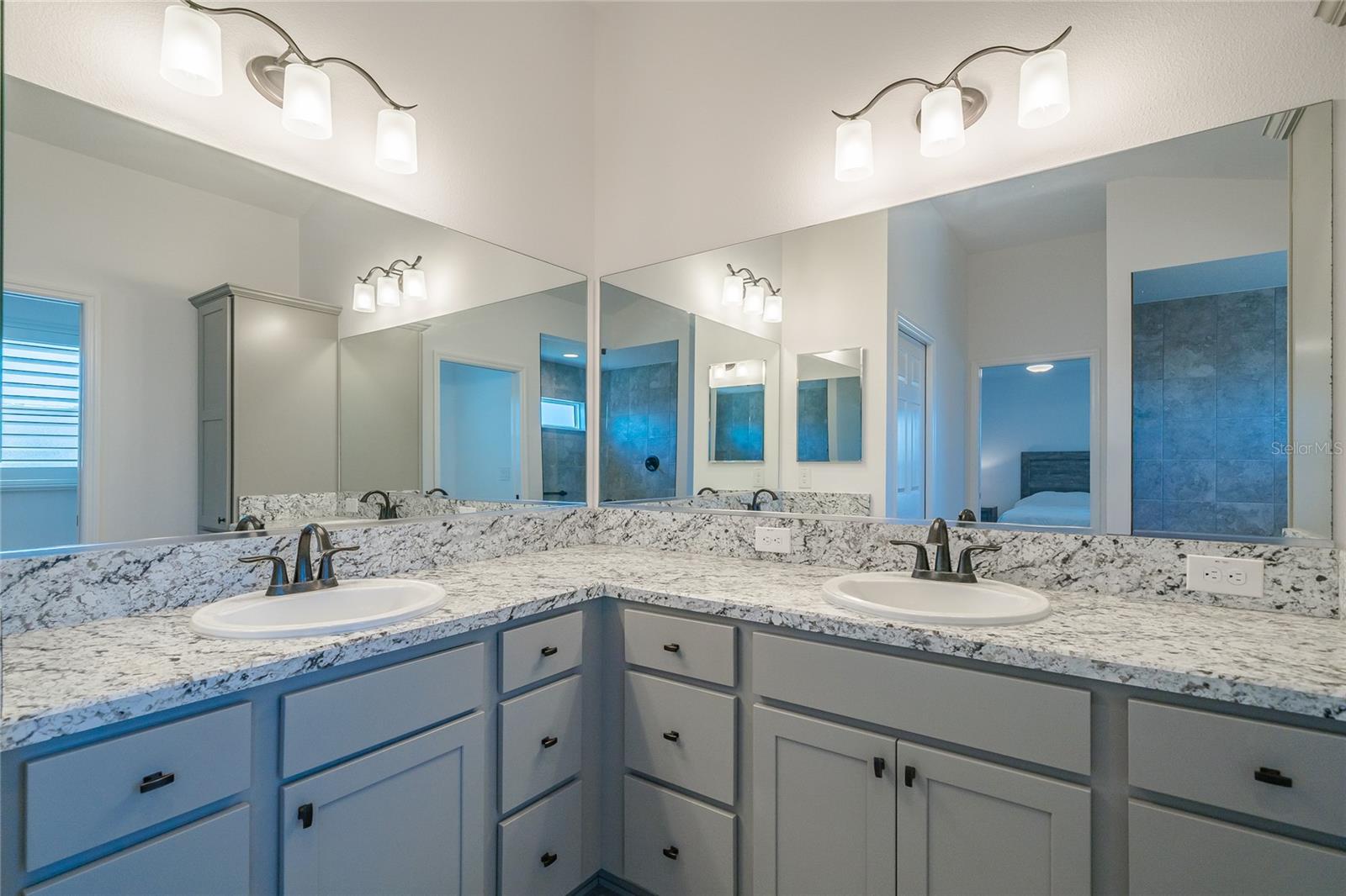 Image 20 of 48 For 11359 Zimmerman Path