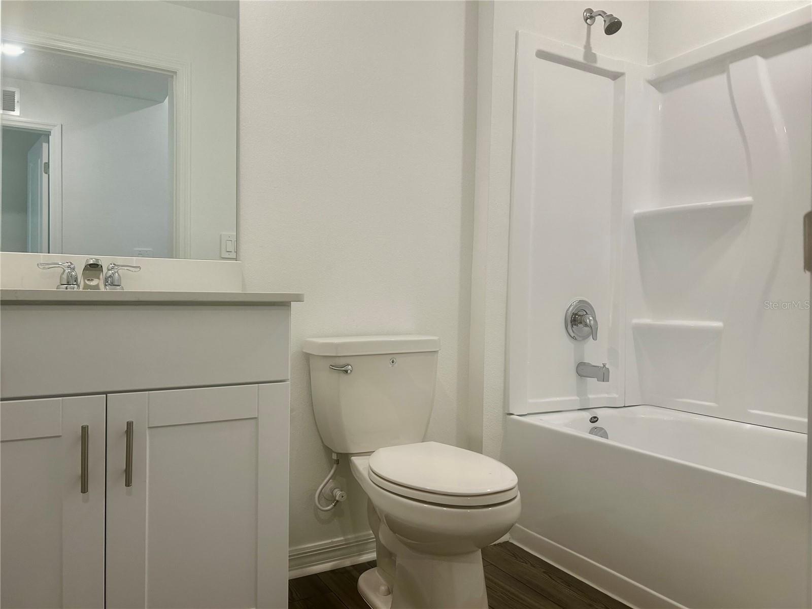 Image 27 of 38 For 3697 32 Court