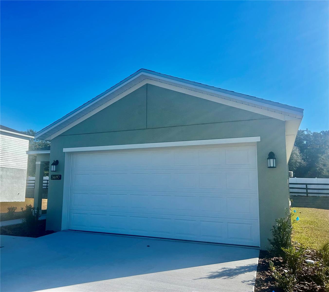 Image 3 of 38 For 3697 32 Court