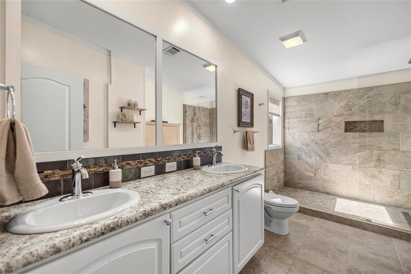 Image 22 of 45 For 5130 137th Avenue