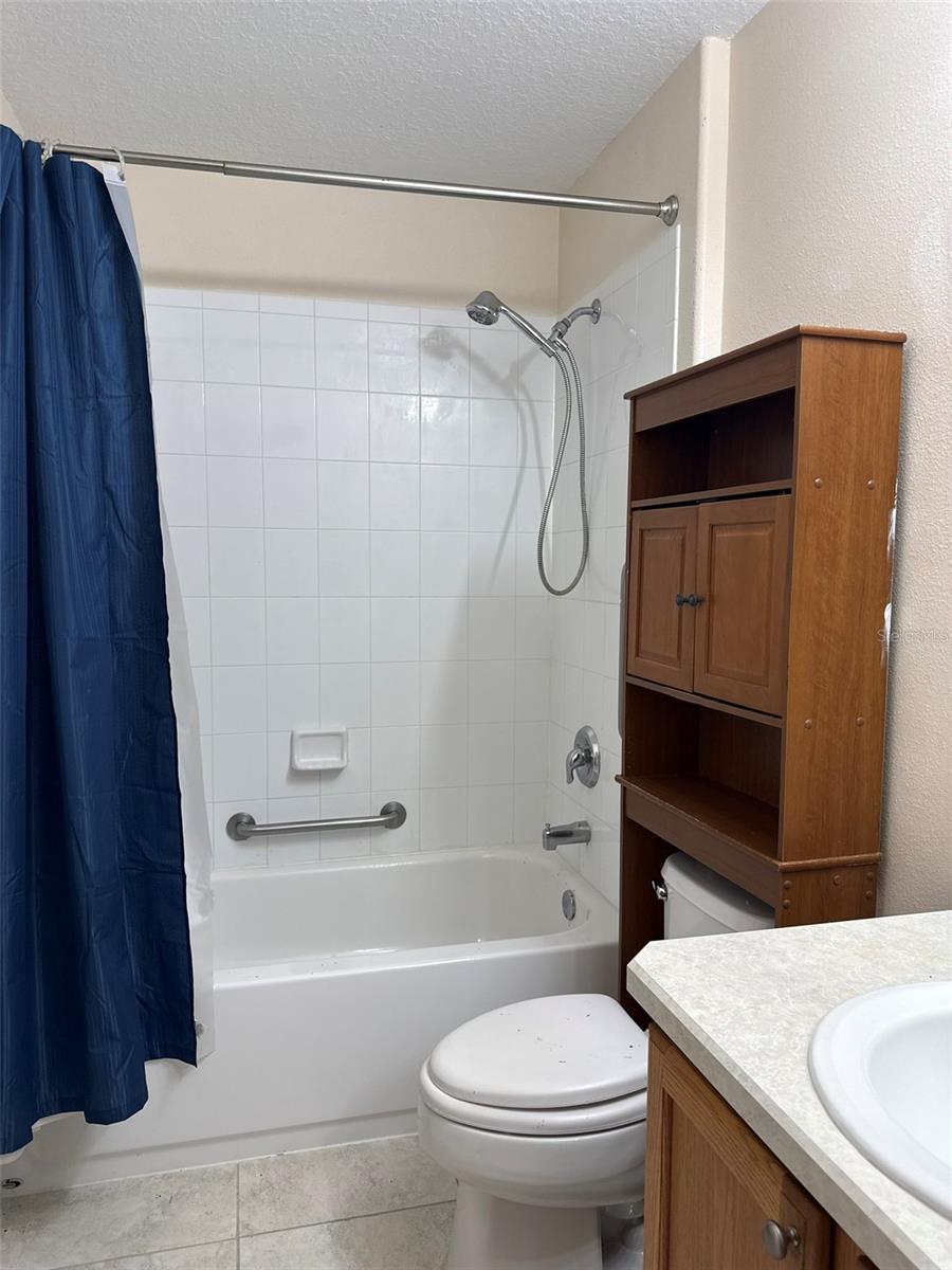 Image 11 of 27 For 15566 11th Terrace Rd