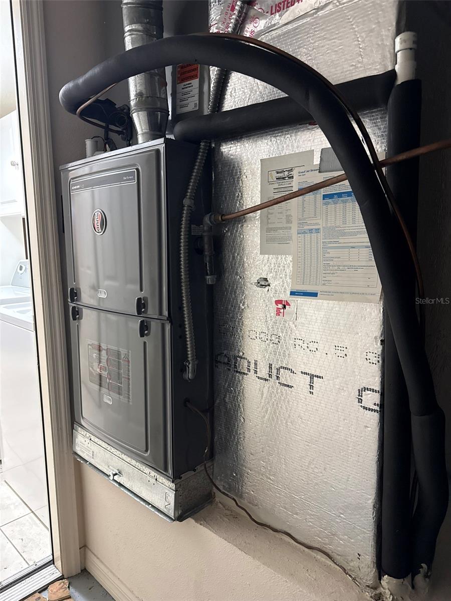 Image 19 of 27 For 15566 11th Terrace Rd