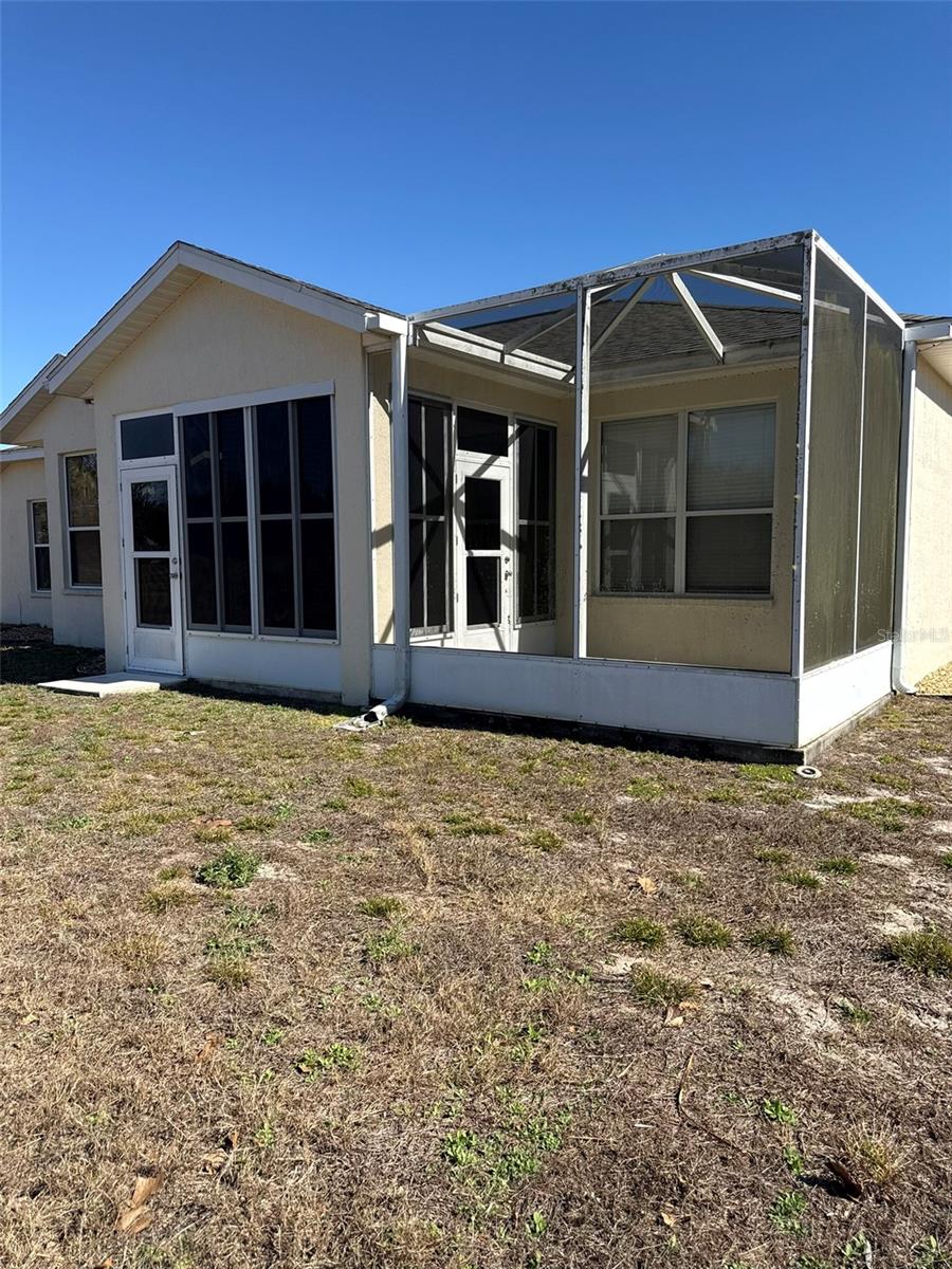 Image 4 of 27 For 15566 11th Terrace Rd