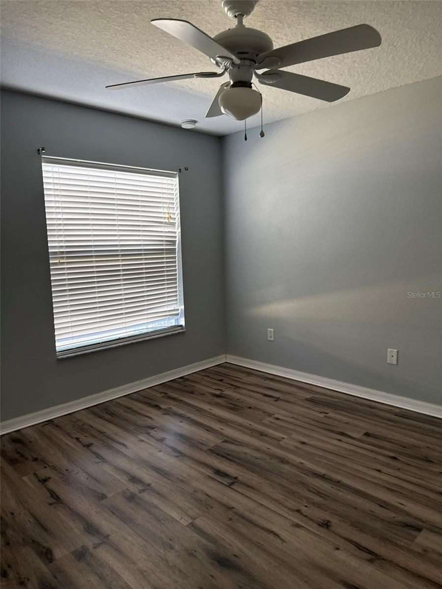 Image 9 of 27 For 15566 11th Terrace Rd