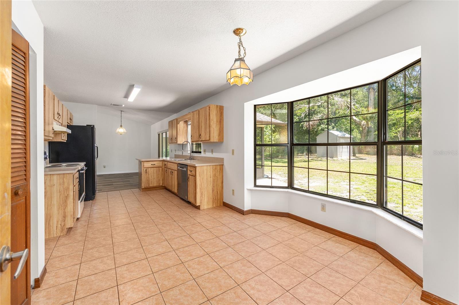 Image 10 of 27 For 6057 39th Avenue