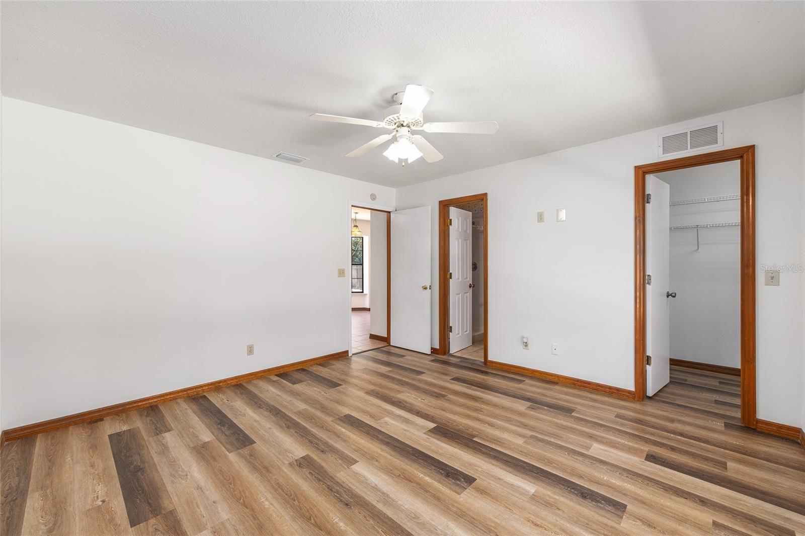 Image 12 of 27 For 6057 39th Avenue