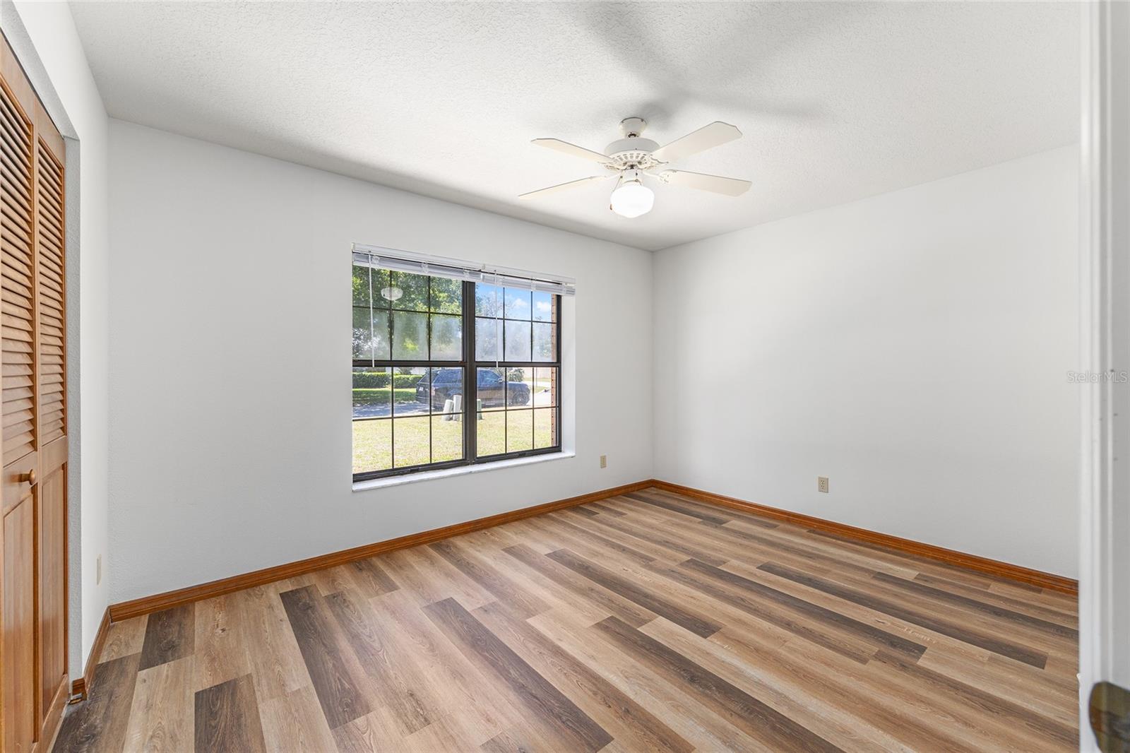 Image 15 of 27 For 6057 39th Avenue