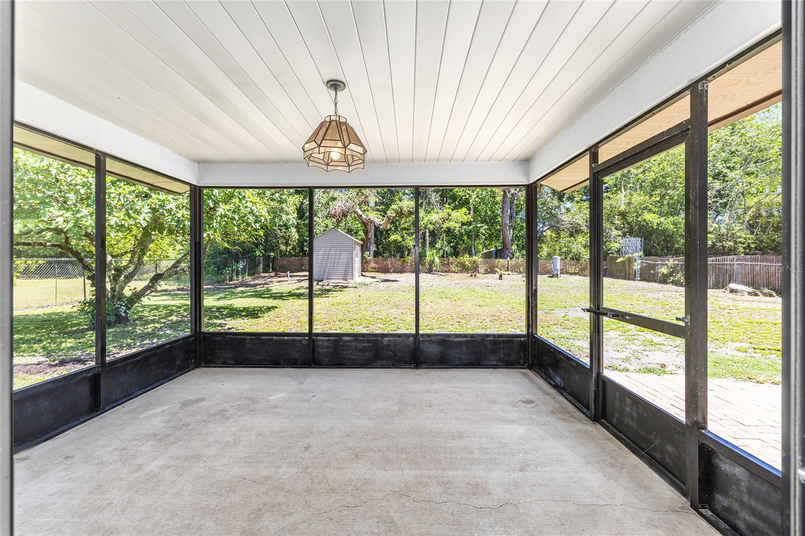 Image 21 of 27 For 6057 39th Avenue