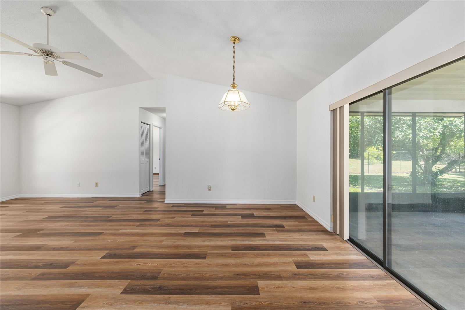 Image 7 of 27 For 6057 39th Avenue