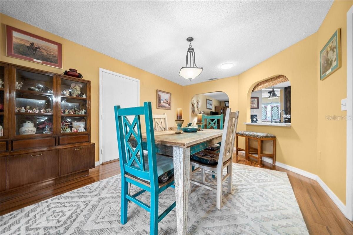 Image 13 of 43 For 10821 87th Terrace