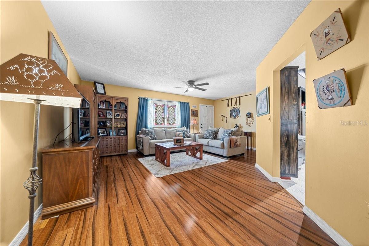 Image 7 of 43 For 10821 87th Terrace