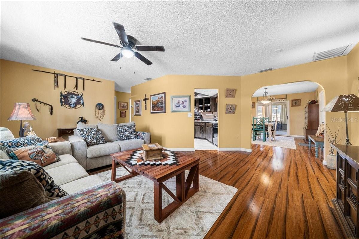Image 8 of 43 For 10821 87th Terrace