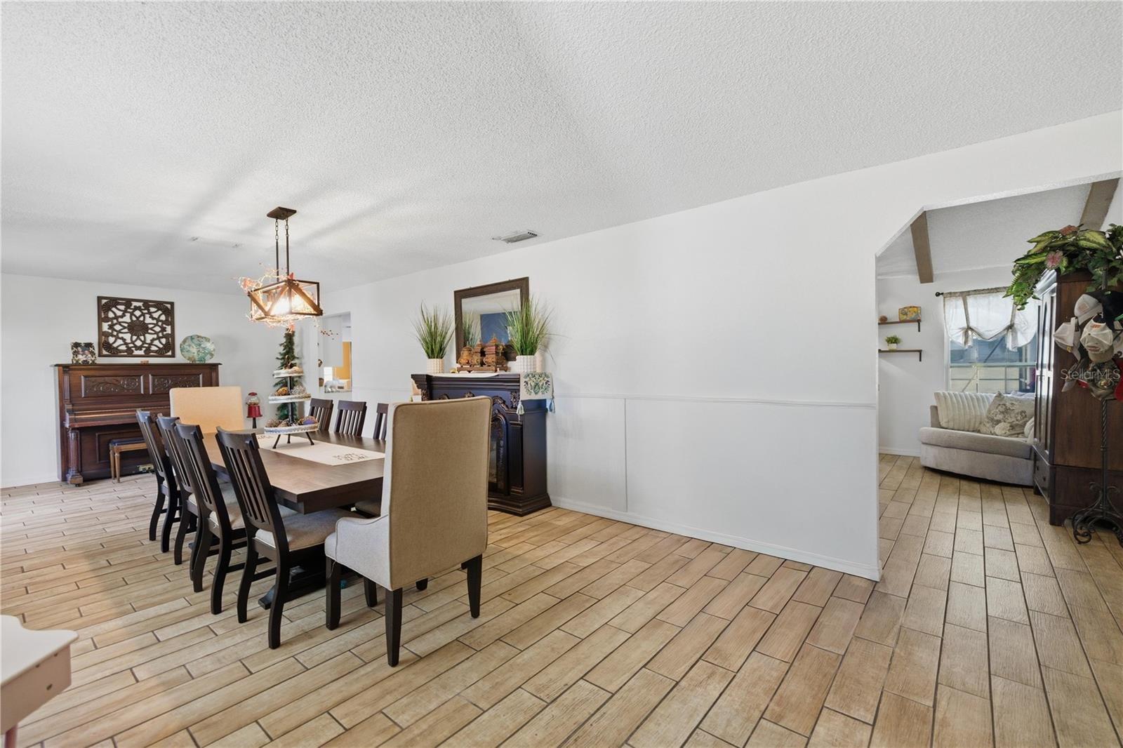 Image 10 of 39 For 1166 44th Avenue