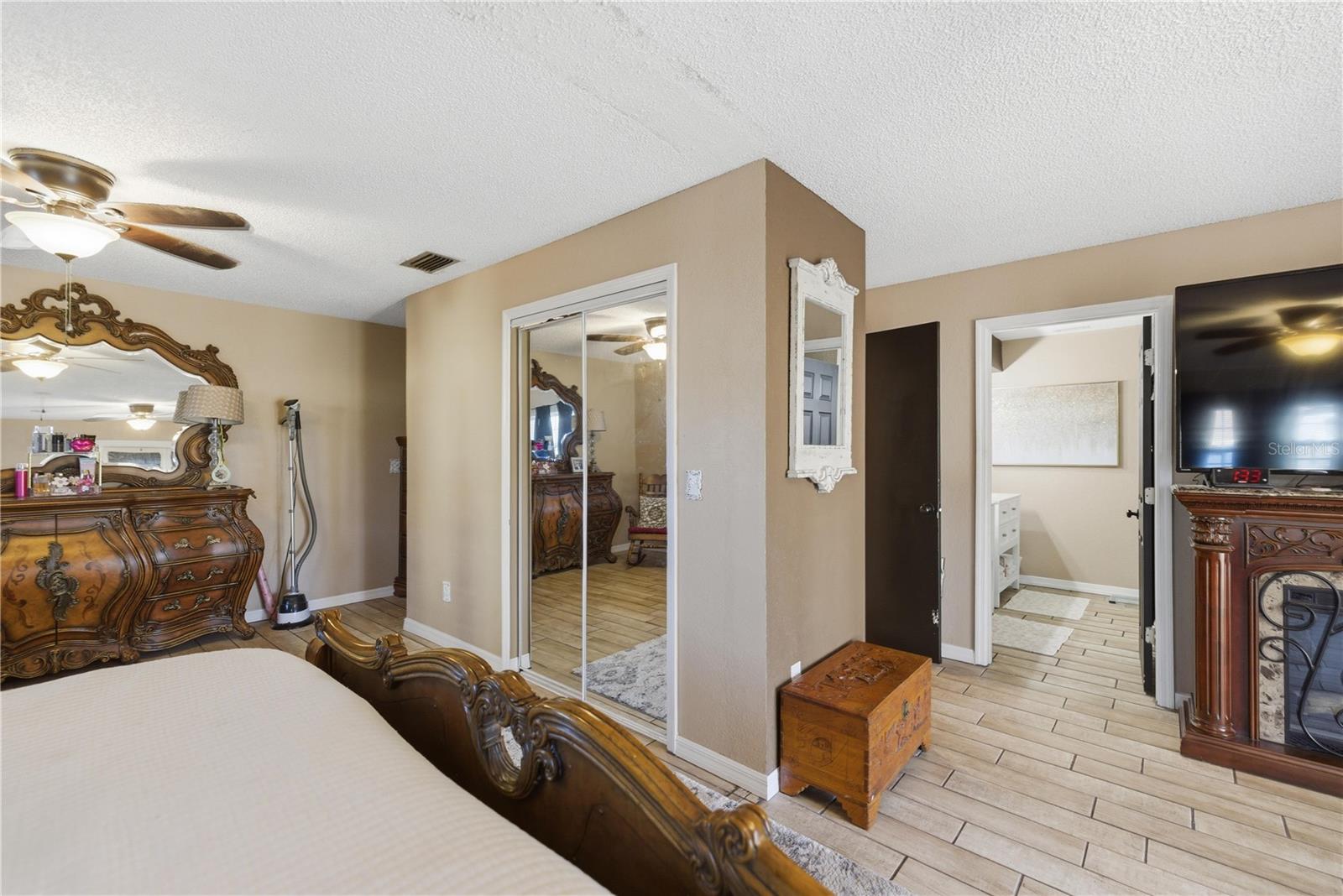 Image 13 of 39 For 1166 44th Avenue