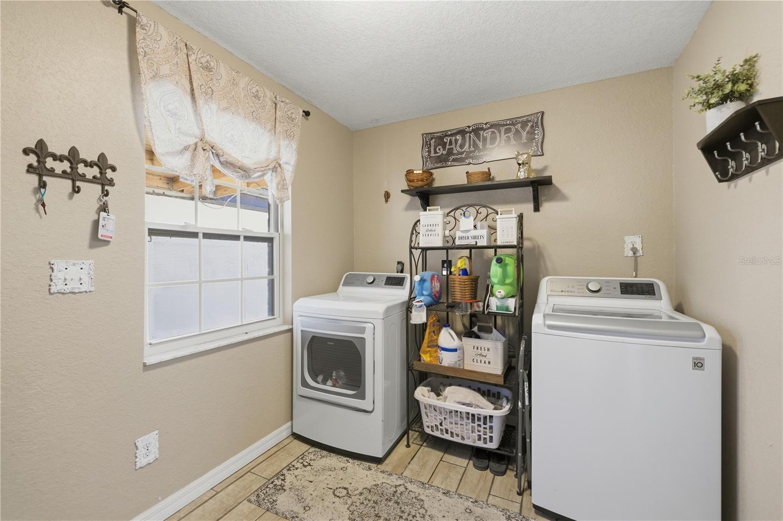 Image 19 of 39 For 1166 44th Avenue