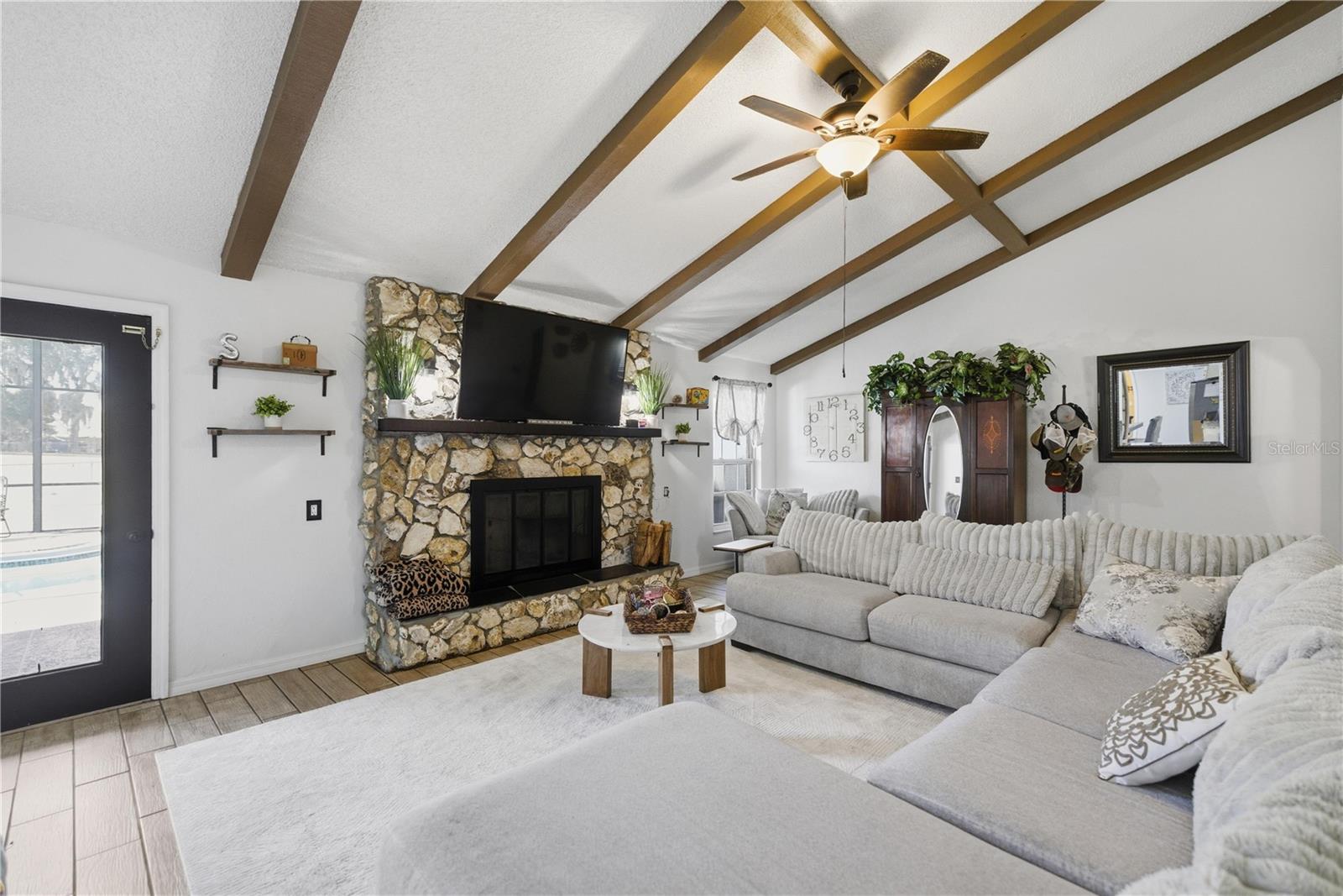 Image 9 of 39 For 1166 44th Avenue