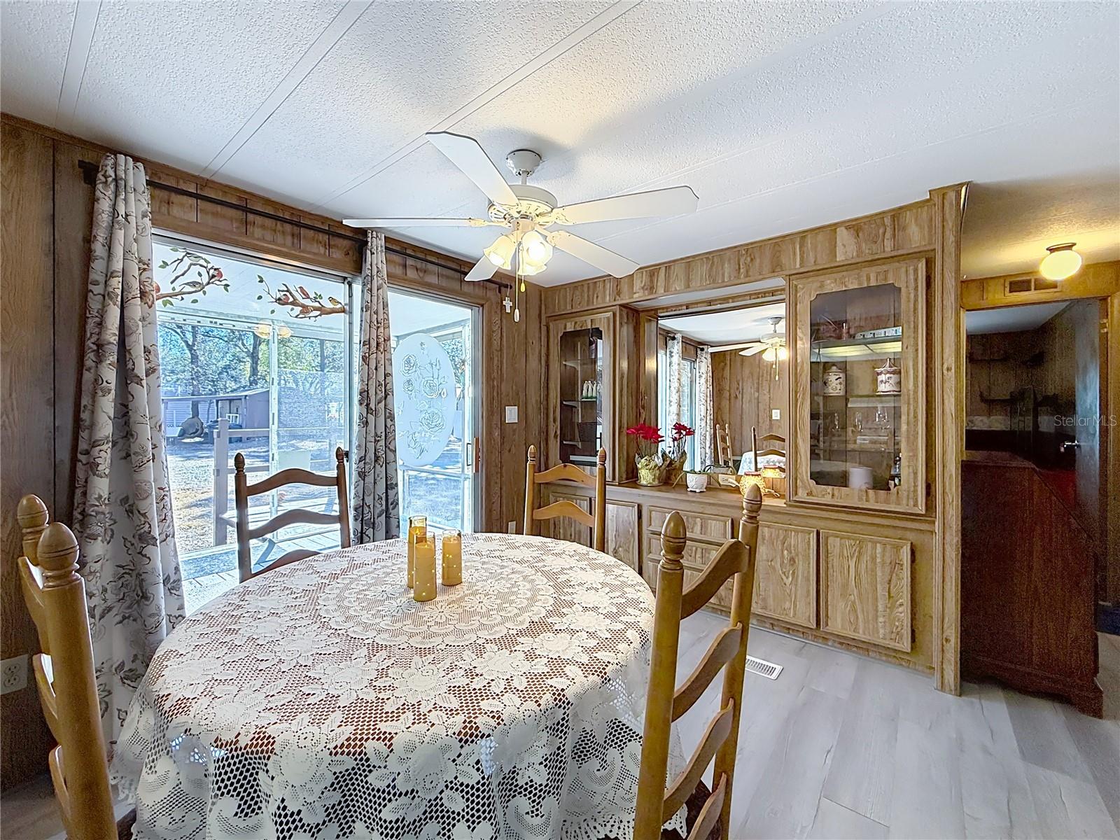 Image 17 of 57 For 2570 Mars Street