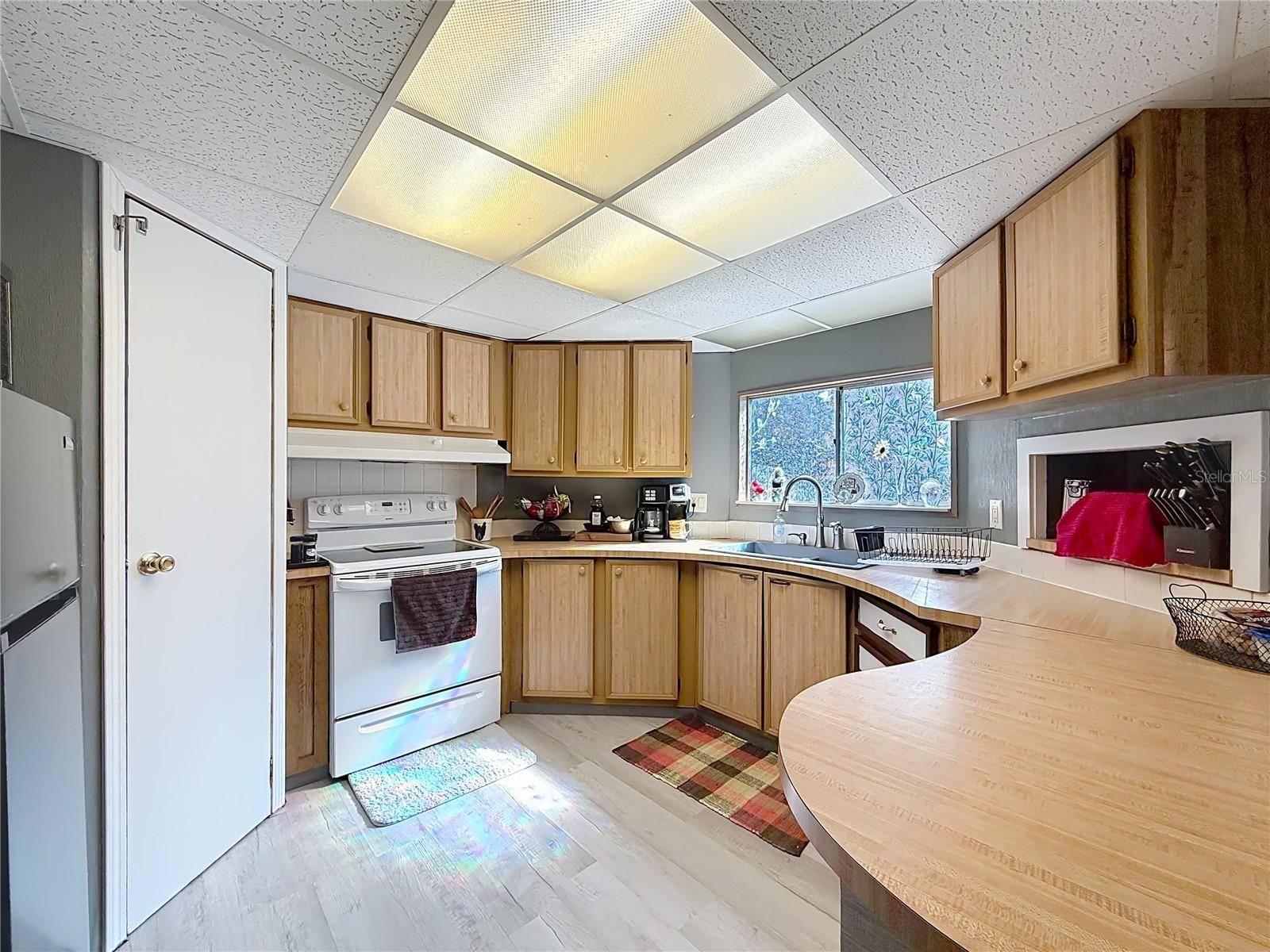 Image 21 of 57 For 2570 Mars Street