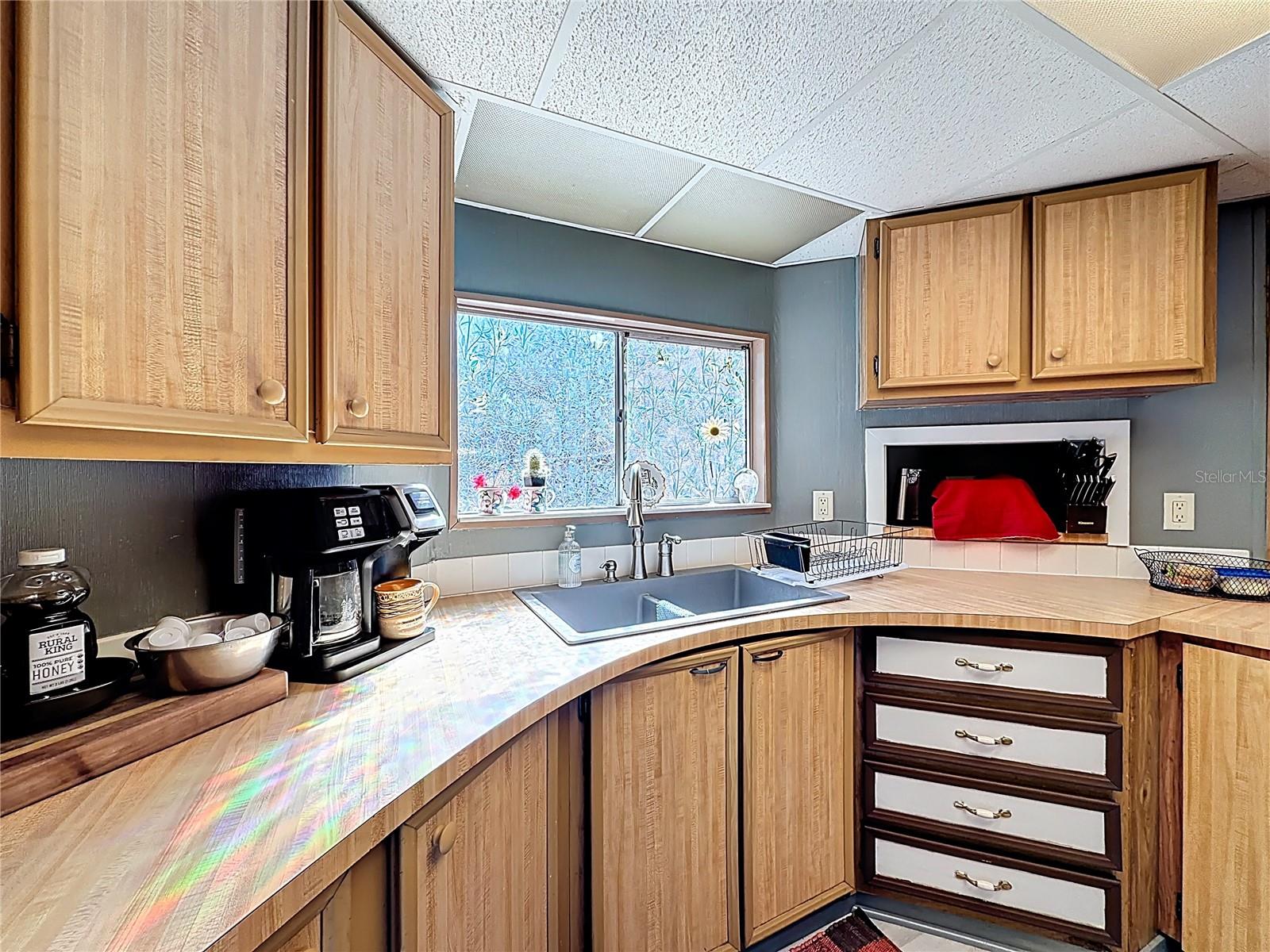 Image 24 of 57 For 2570 Mars Street