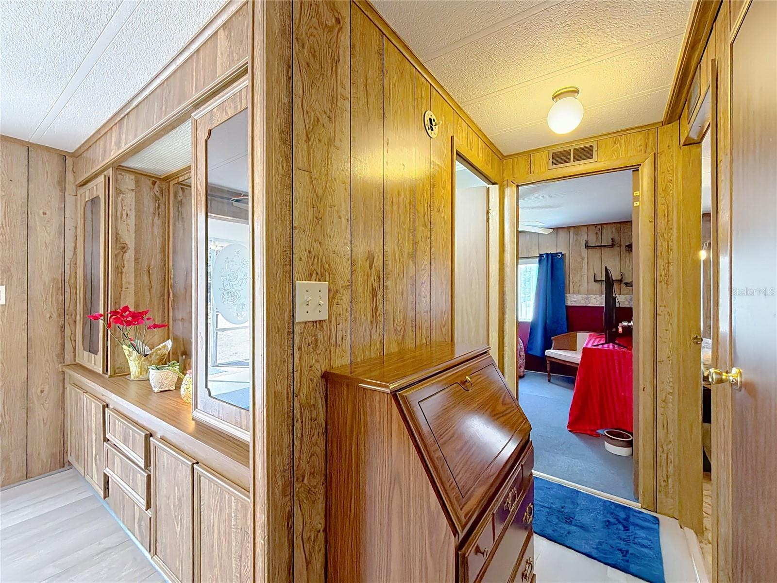 Image 27 of 57 For 2570 Mars Street