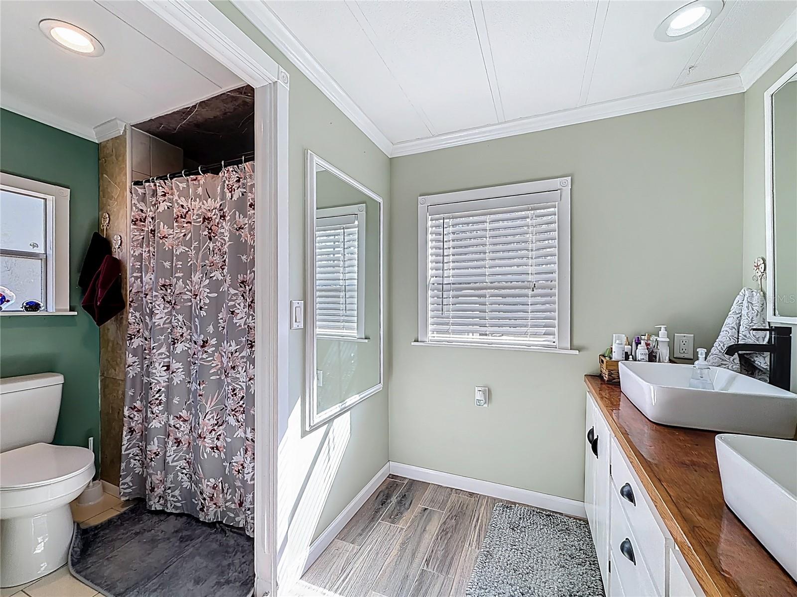 Image 36 of 57 For 2570 Mars Street