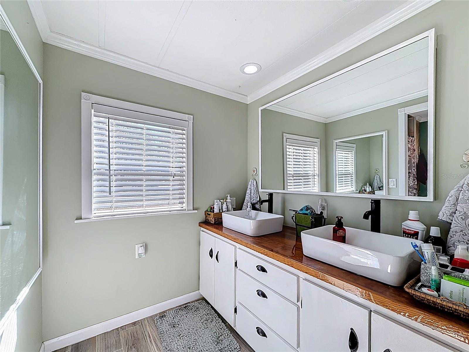 Image 37 of 57 For 2570 Mars Street