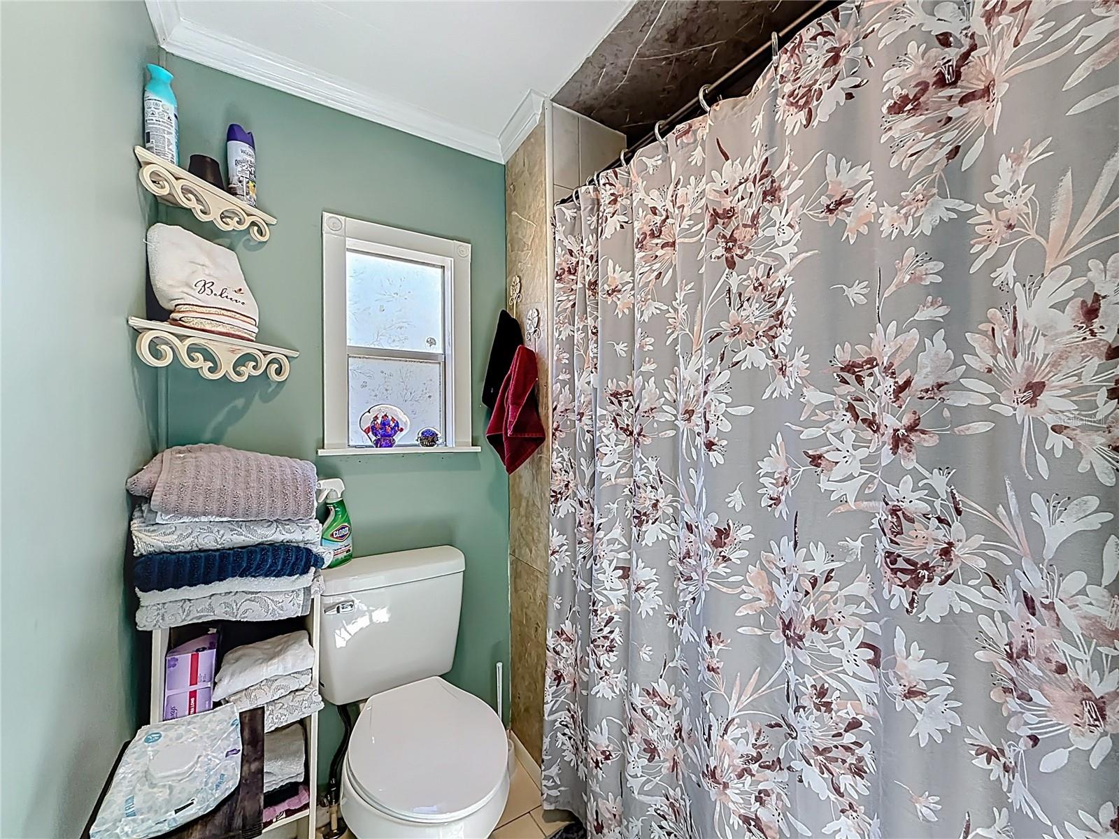 Image 38 of 57 For 2570 Mars Street