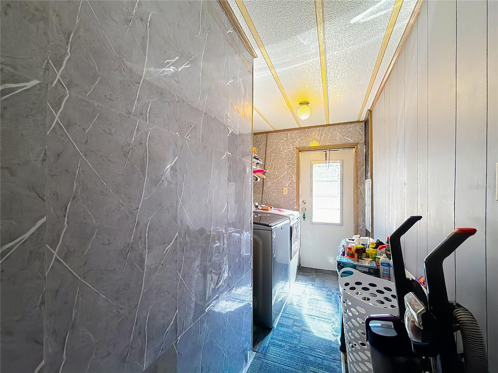 Image 39 of 57 For 2570 Mars Street