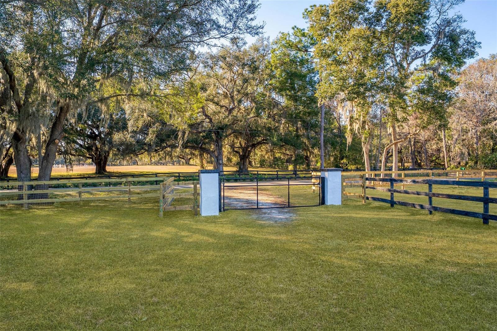 Image 6 of 11 For 8245 137th Avenue