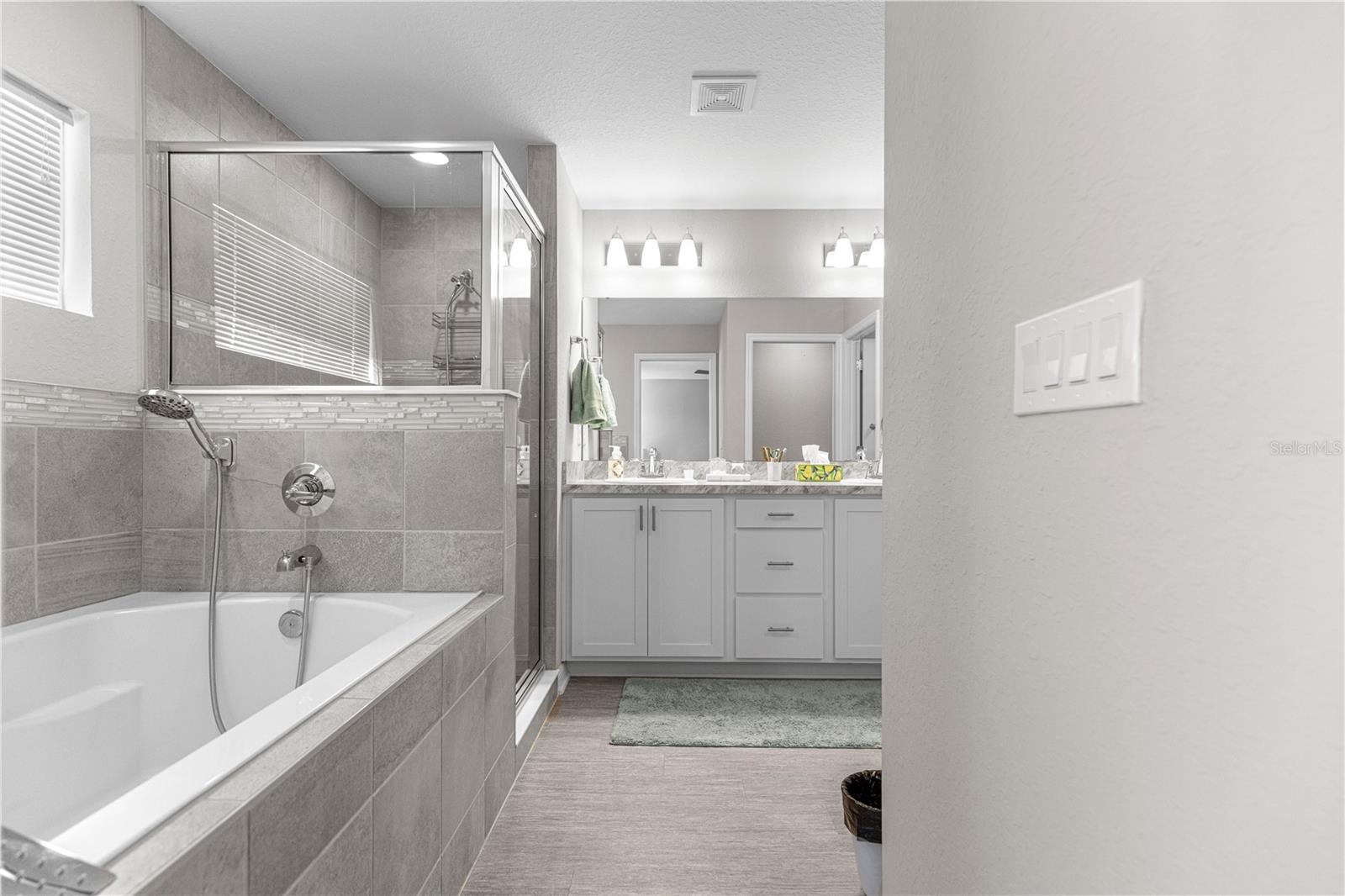 Image 21 of 45 For 4720 89th Place Road