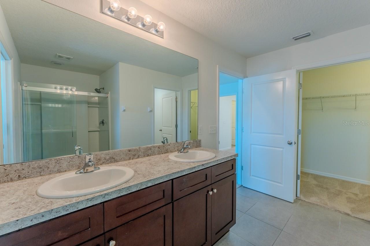 Image 18 of 37 For 2942 46th Avenue