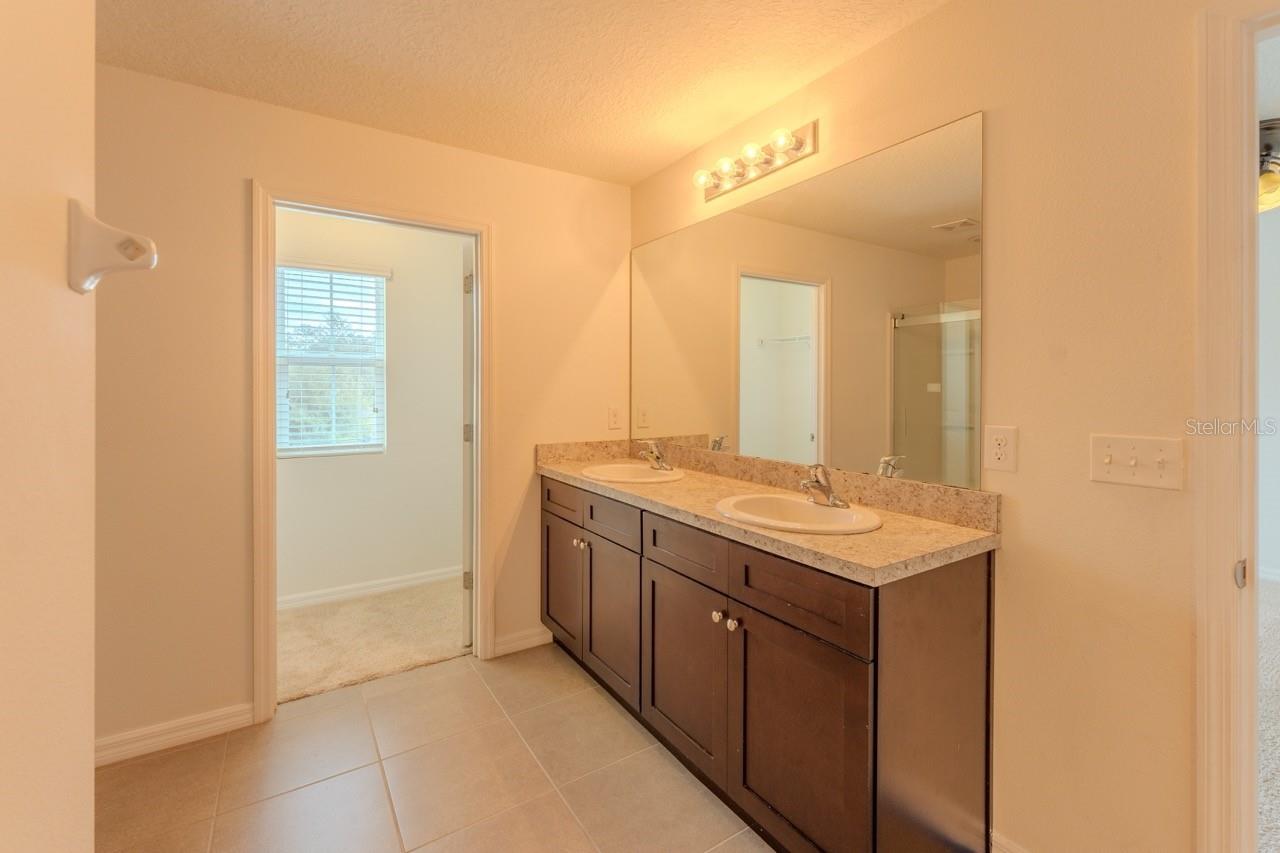 Image 19 of 37 For 2942 46th Avenue