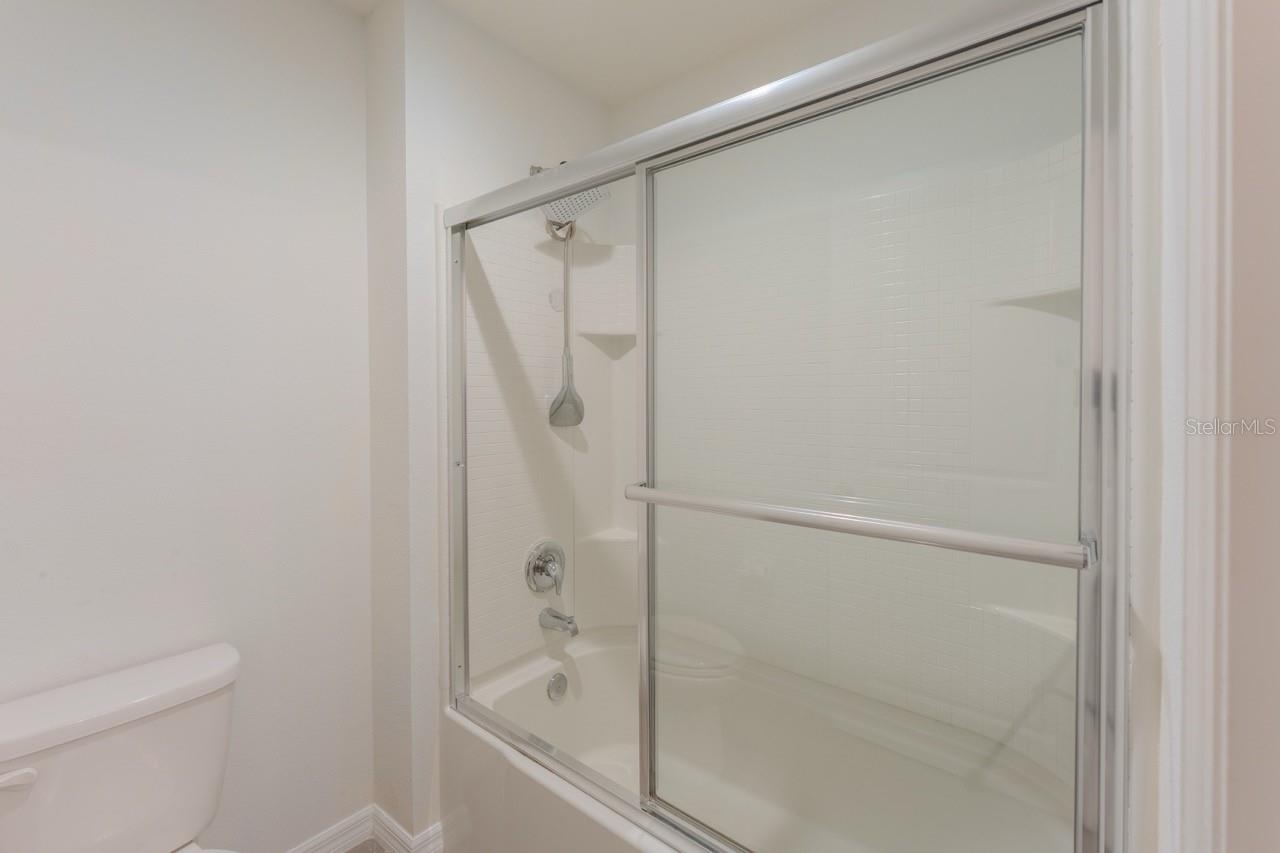 Image 28 of 37 For 2942 46th Avenue