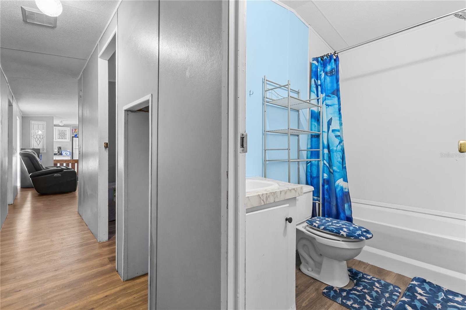 Image 4 of 26 For 1650 Lyman Hendry Road 2