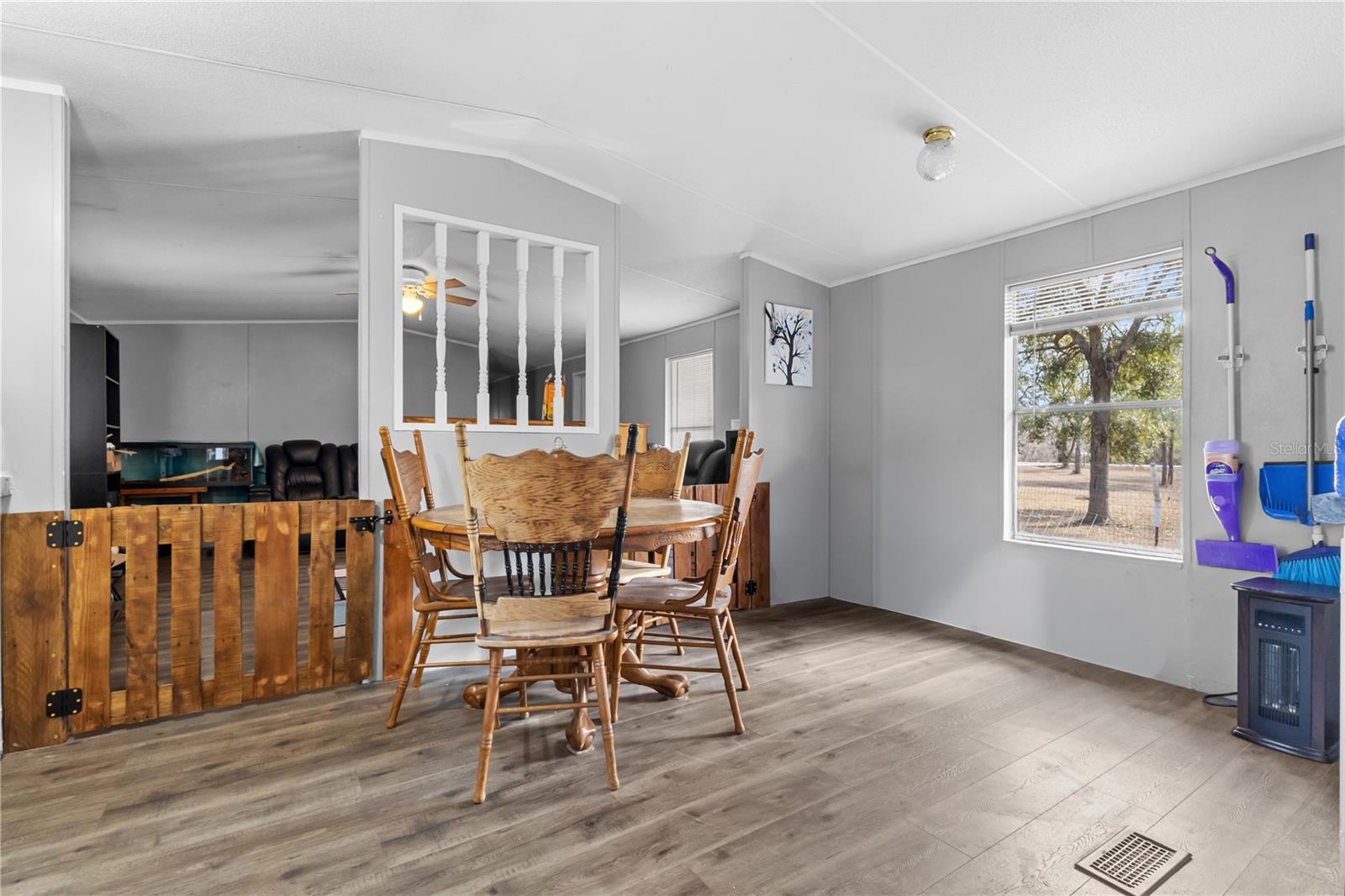 Image 8 of 26 For 1650 Lyman Hendry Road 2