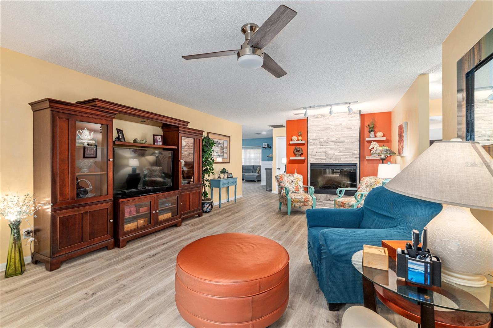 Image 16 of 62 For 8711 92nd Place D