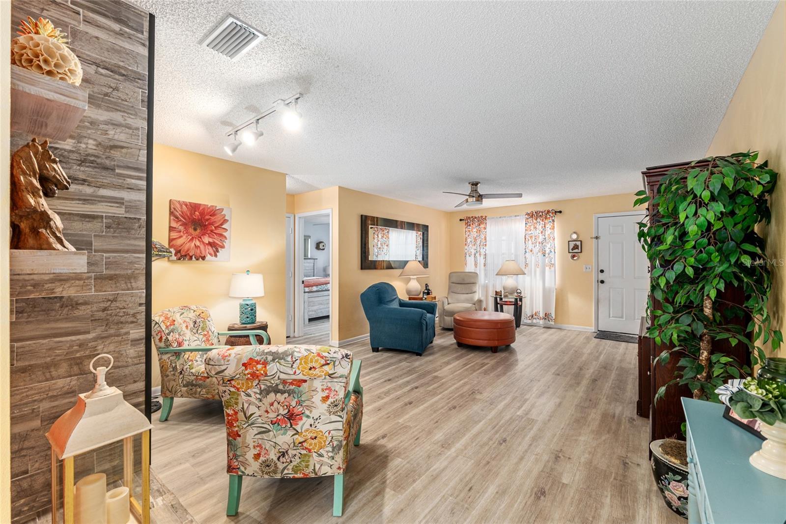 Image 19 of 62 For 8711 92nd Place D