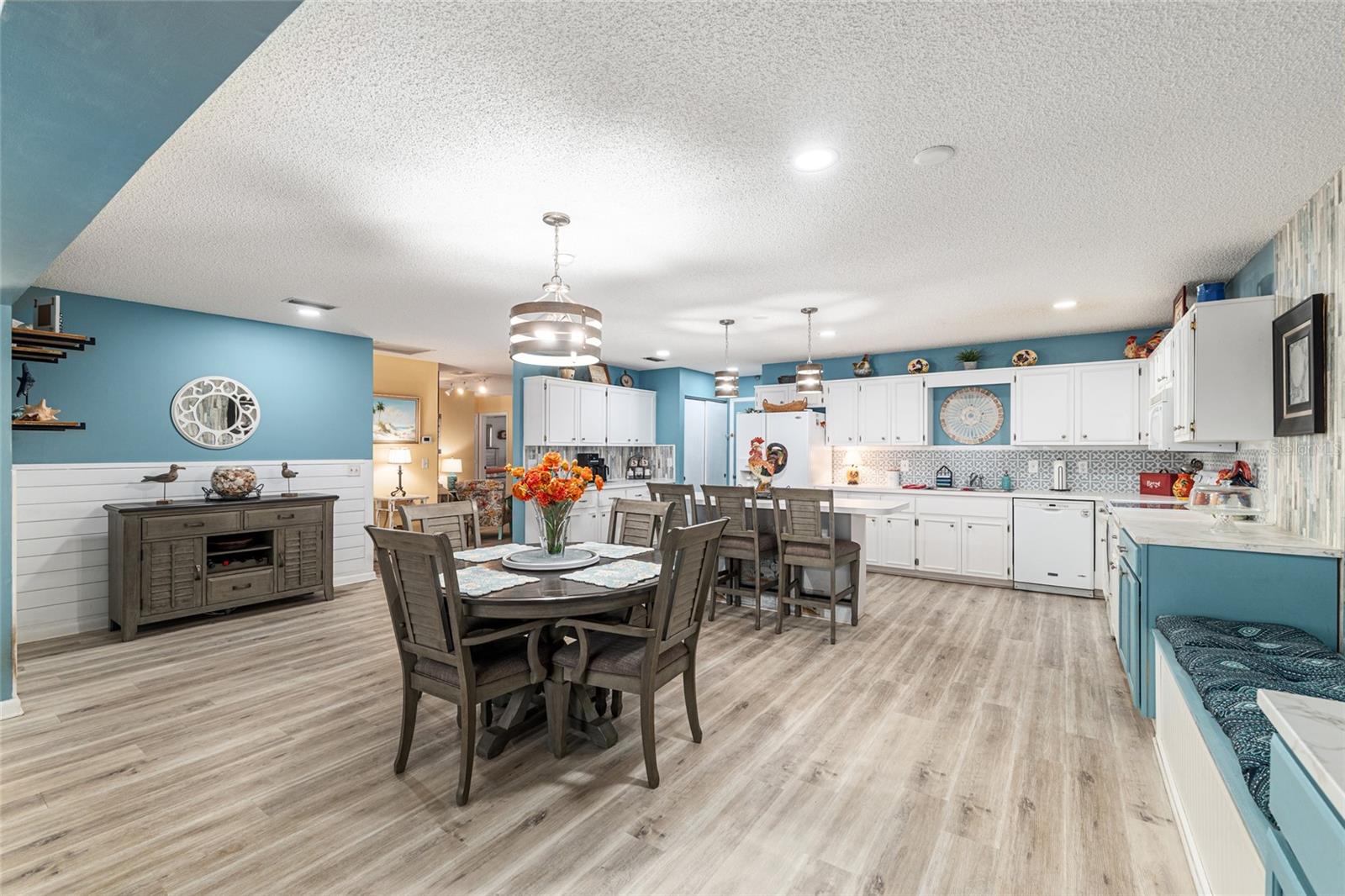 Image 22 of 62 For 8711 92nd Place D