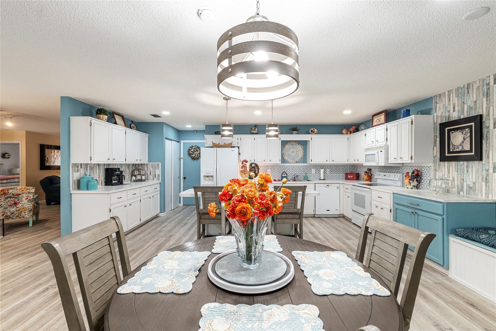 Image 23 of 62 For 8711 92nd Place D