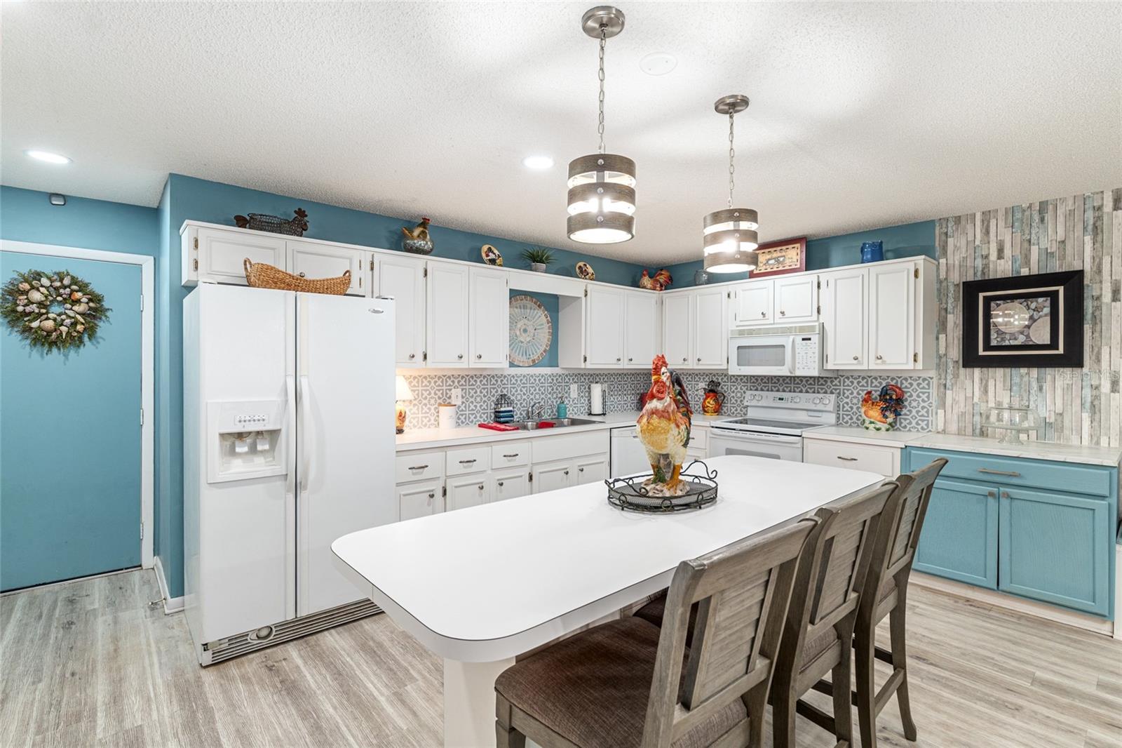 Image 24 of 62 For 8711 92nd Place D