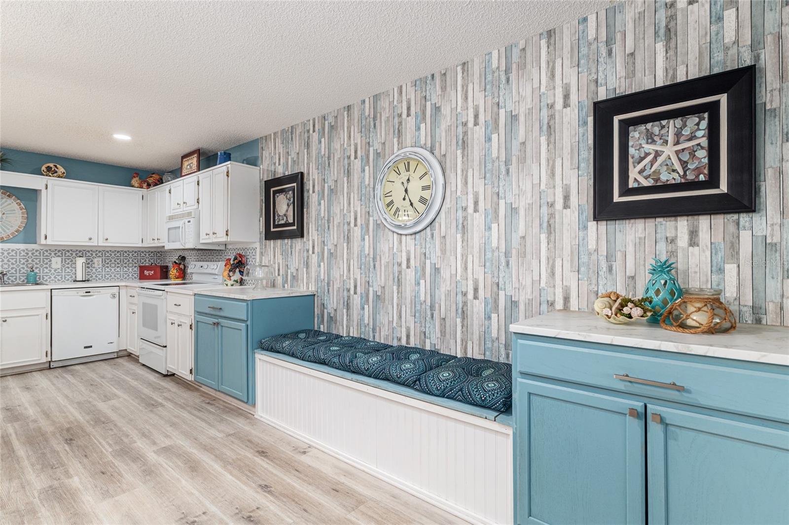 Image 33 of 62 For 8711 92nd Place D