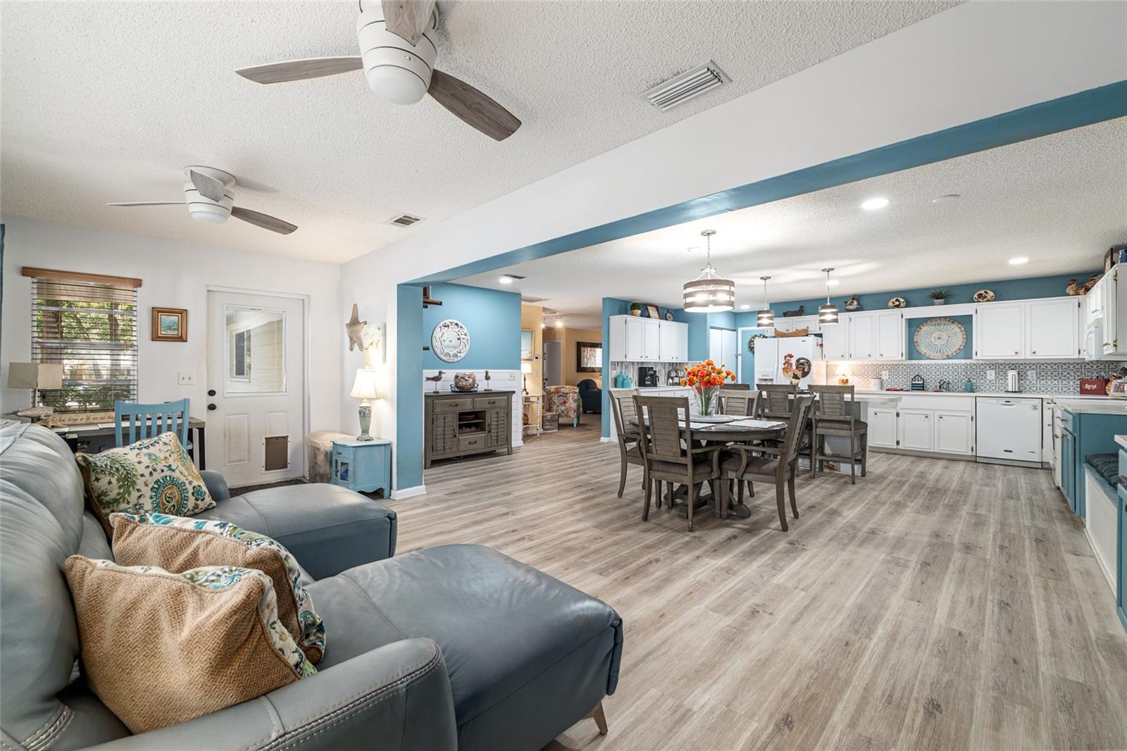 Image 36 of 62 For 8711 92nd Place D