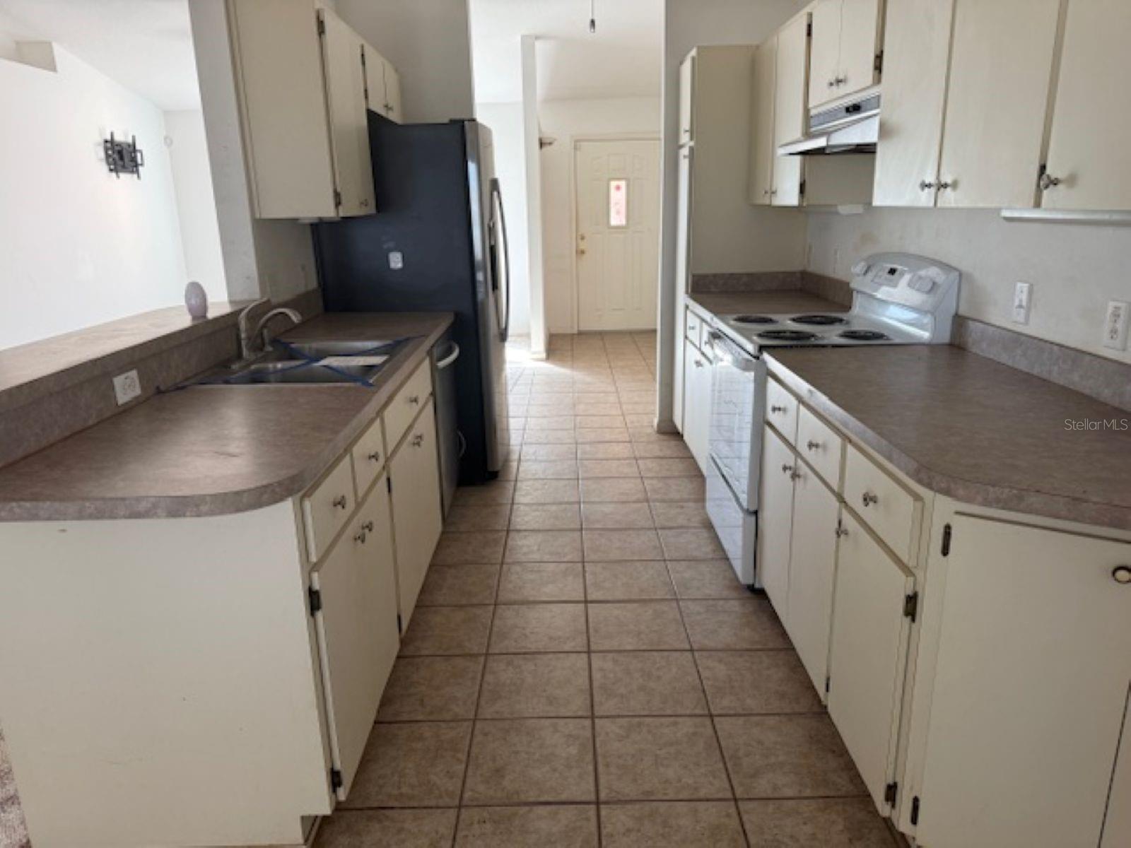 Image 9 of 15 For 2940 Brown Point