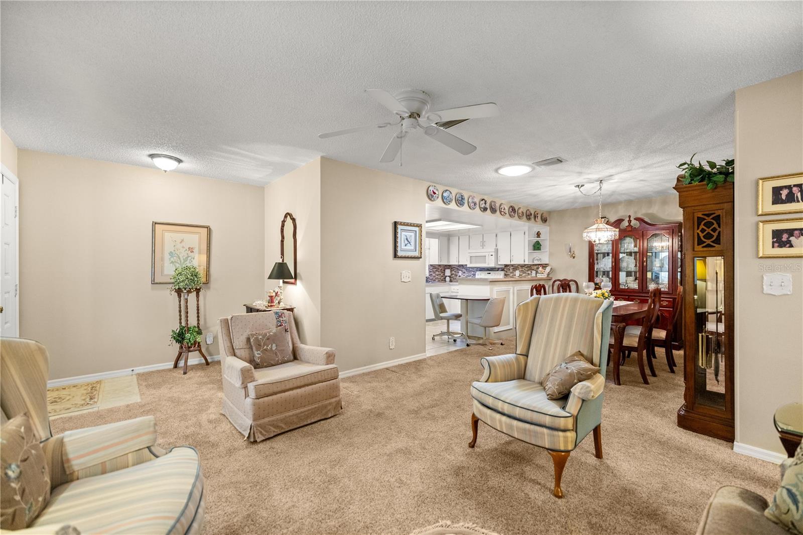 Image 13 of 33 For 3800 Silver Springs Boulevard 10