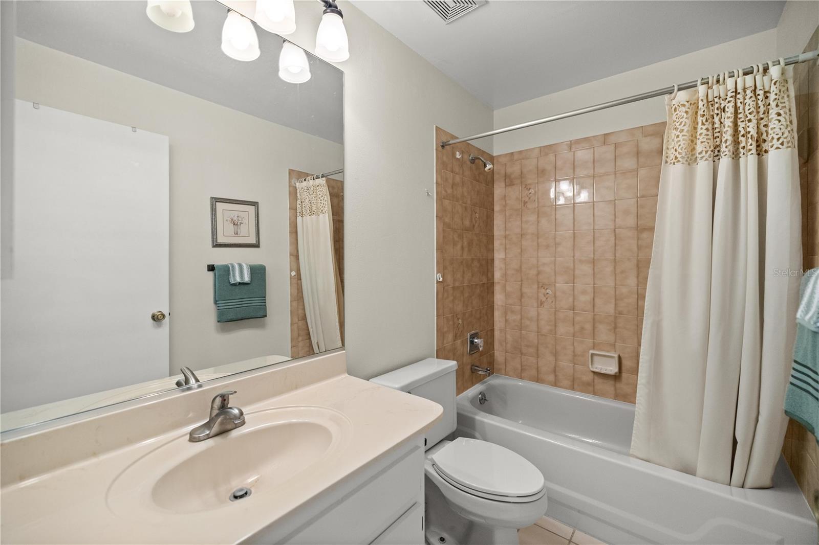 Image 23 of 33 For 3800 Silver Springs Boulevard 10